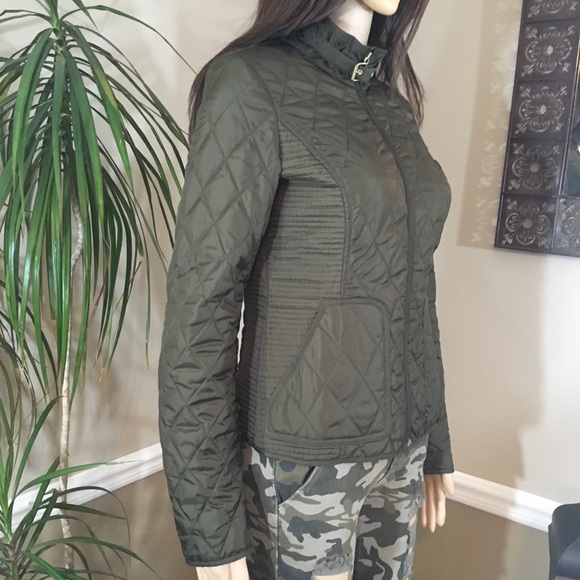 LIGHTWEIGHT BANANA REPUBLIC QUILTED JACKET - Picture 7 of 9